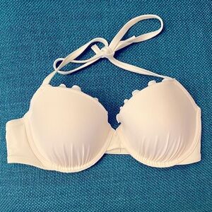 Shade & Shore ruffled bikini top, size 36C